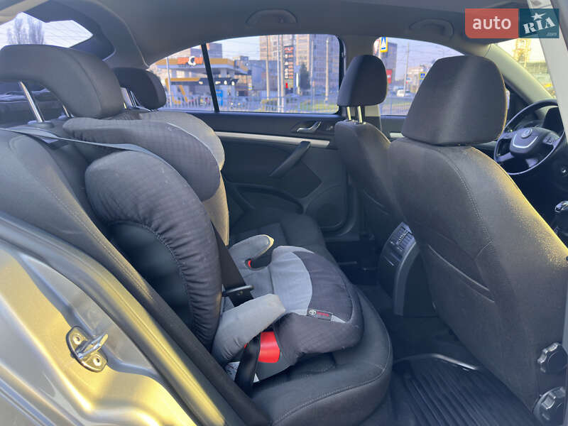 Ліфтбек Skoda Octavia 2011 в Харкові