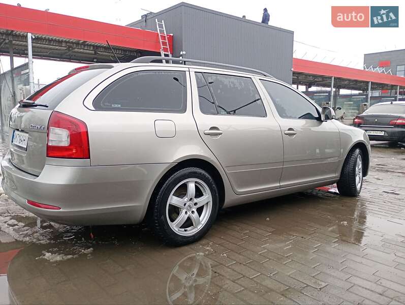 Универсал Skoda Octavia 2012 в Здолбунове