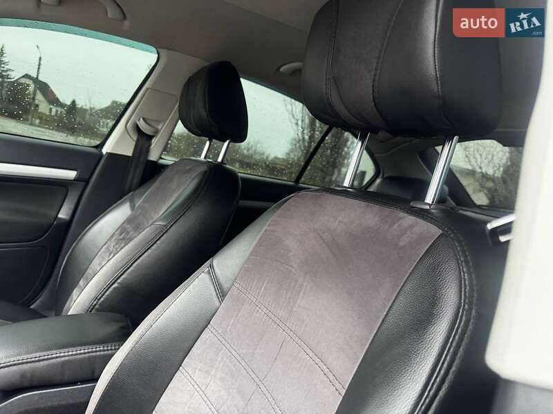 Лифтбек Skoda Octavia 2012 в Ахтырке