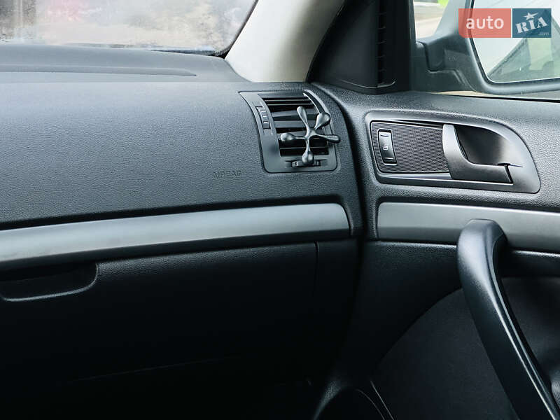 Універсал Skoda Octavia 2011 в Харкові