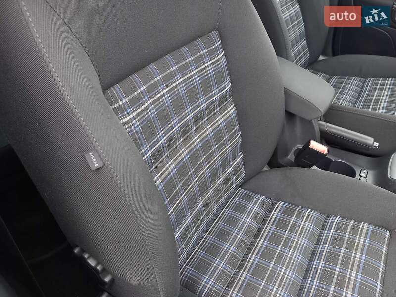 Универсал Skoda Octavia 2012 в Черкассах