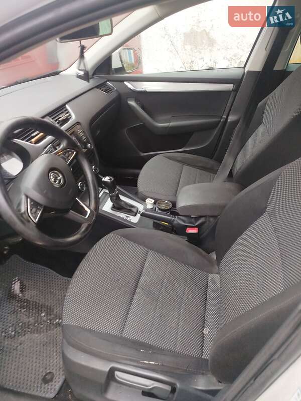 Універсал Skoda Octavia 2014 в Старокостянтинові