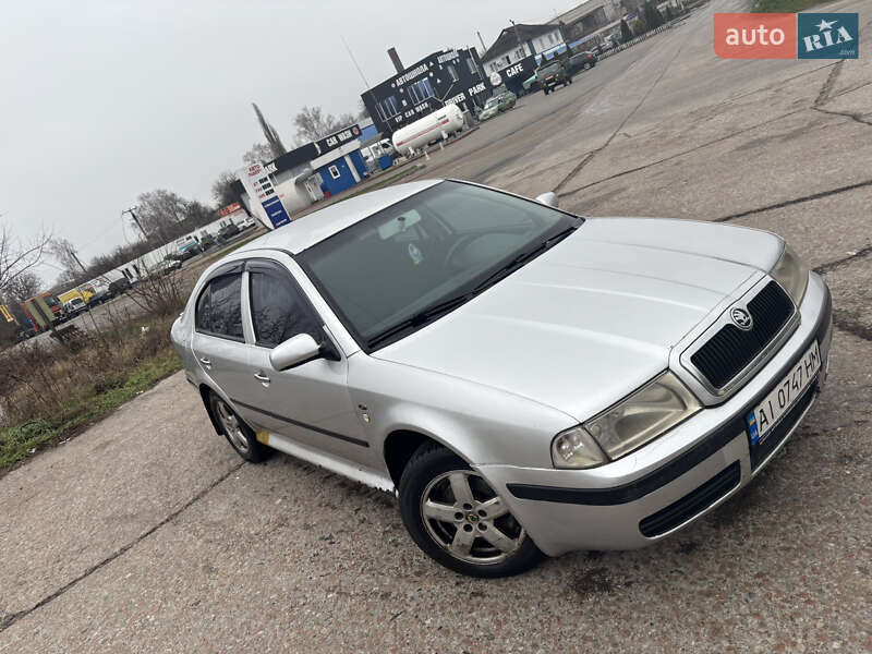 Лифтбек Skoda Octavia 2003 в Барышевке