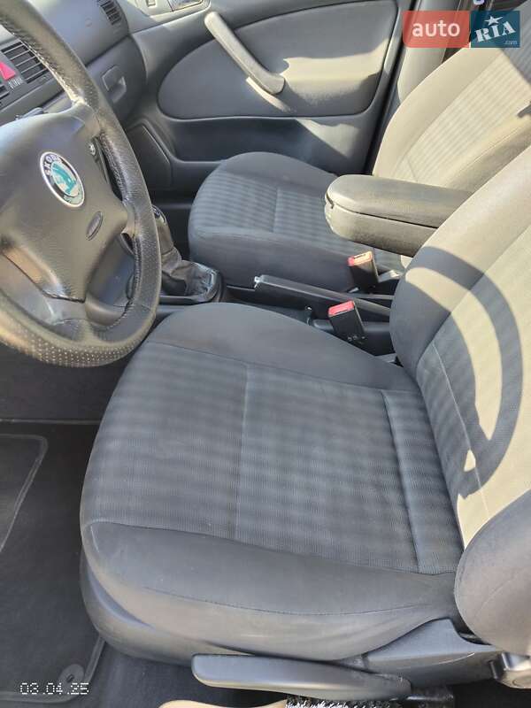 Універсал Skoda Octavia 2006 в Сумах