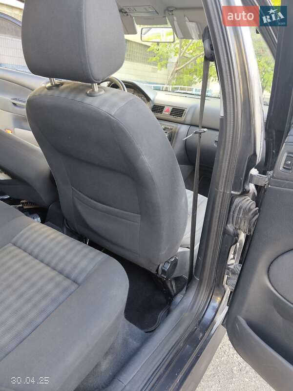 Універсал Skoda Octavia 2006 в Сумах