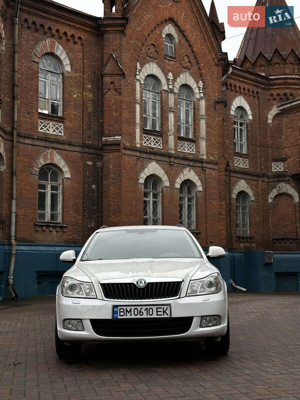 Універсал Skoda Octavia 2012 в Сумах