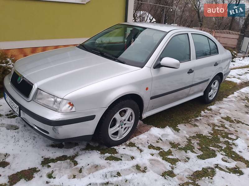 Ліфтбек Skoda Octavia 1998 в Івано-Франківську