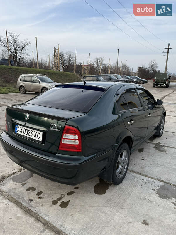 Ліфтбек Skoda Octavia 2000 в Ізюмі