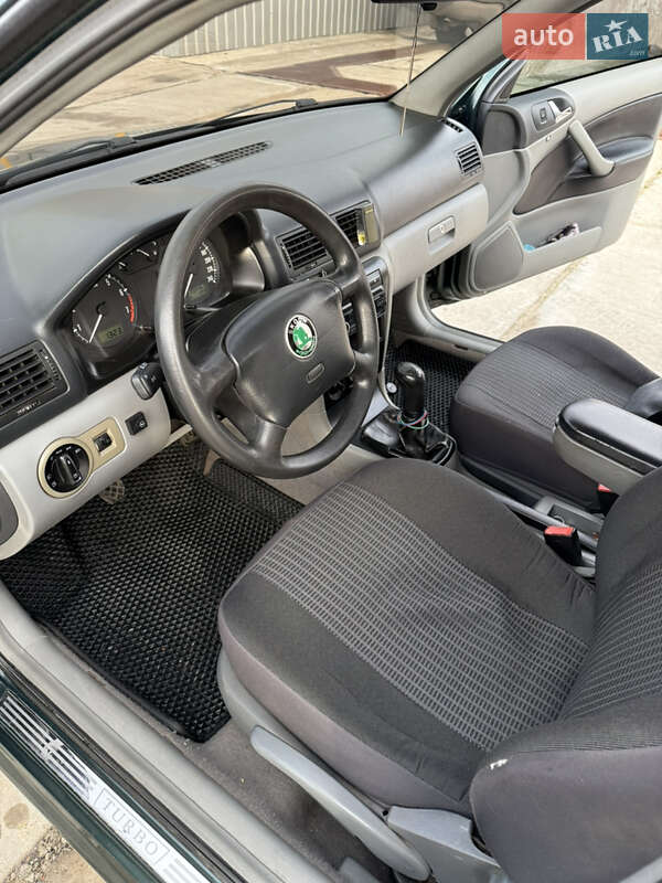 Ліфтбек Skoda Octavia 2000 в Ізюмі