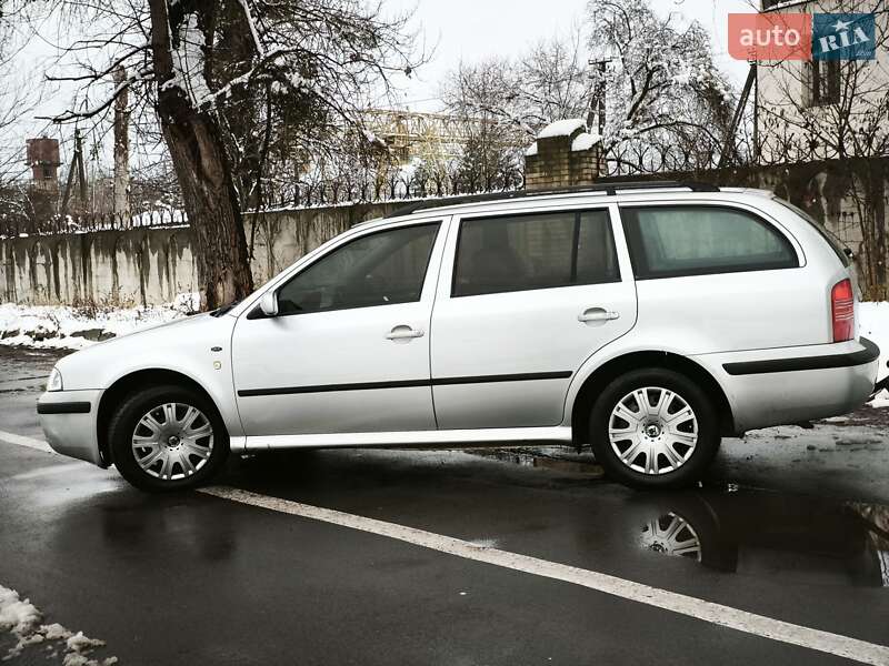 Универсал Skoda Octavia 2001 в Львове