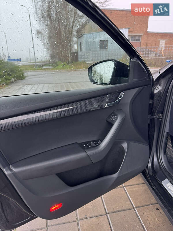 Универсал Skoda Octavia 2015 в Великой Багачке