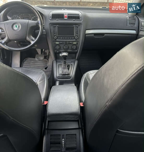 Лифтбек Skoda Octavia 2006 в Олевске