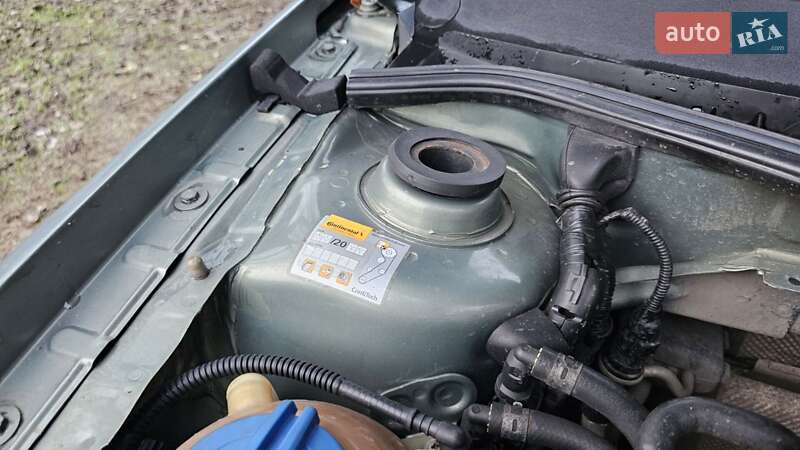 Лифтбек Skoda Octavia 2002 в Запорожье