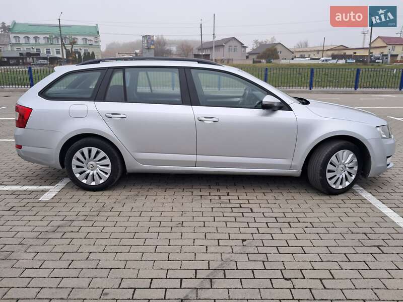 Универсал Skoda Octavia 2016 в Нововолынске
