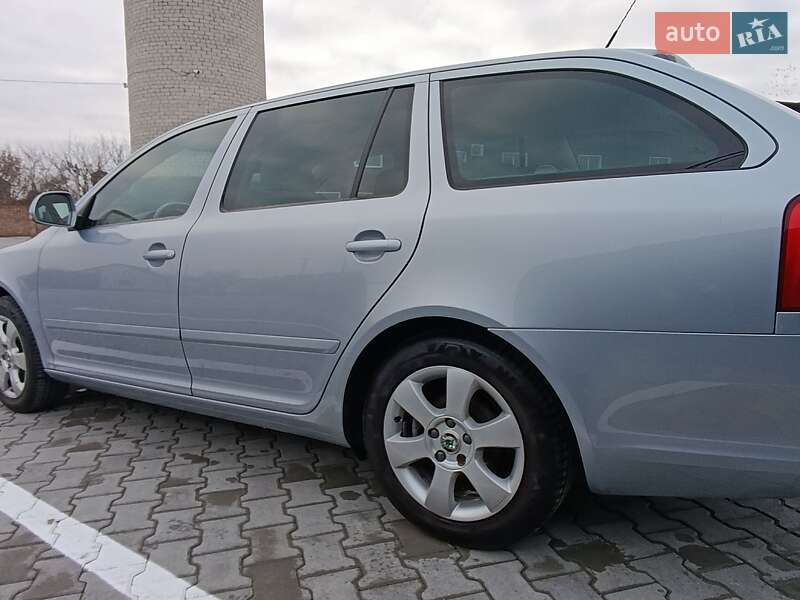 Универсал Skoda Octavia 2009 в Дубно