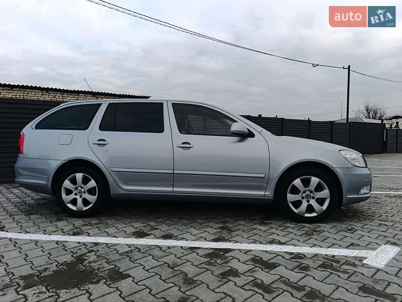 Универсал Skoda Octavia 2009 в Дубно
