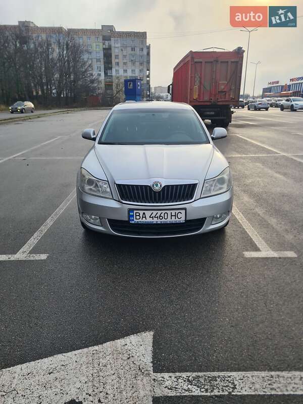 Лифтбек Skoda Octavia 2012 в Кропивницком