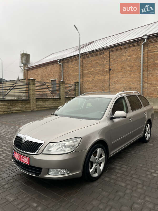 Универсал Skoda Octavia 2010 в Здолбунове