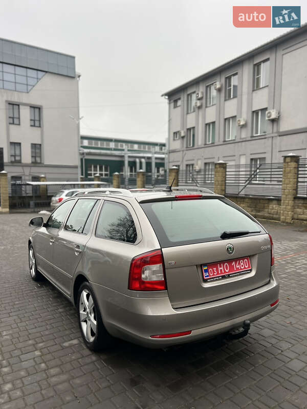 Универсал Skoda Octavia 2010 в Здолбунове