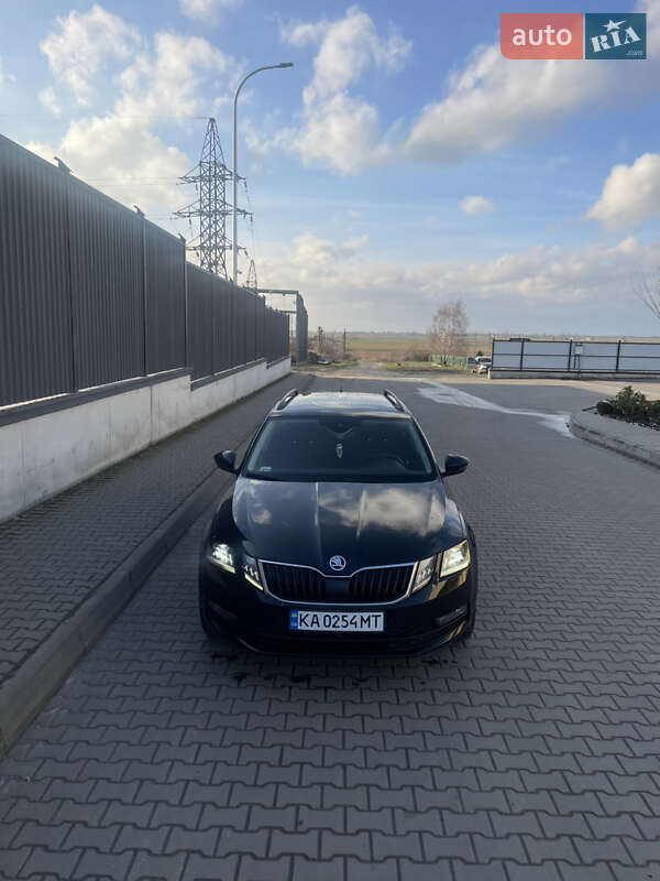 Універсал Skoda Octavia 2018 в Луцьку