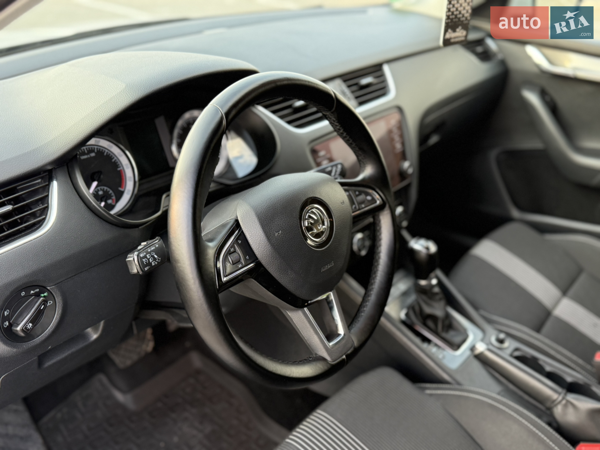2017 Skoda Octavia - мініатюра 12