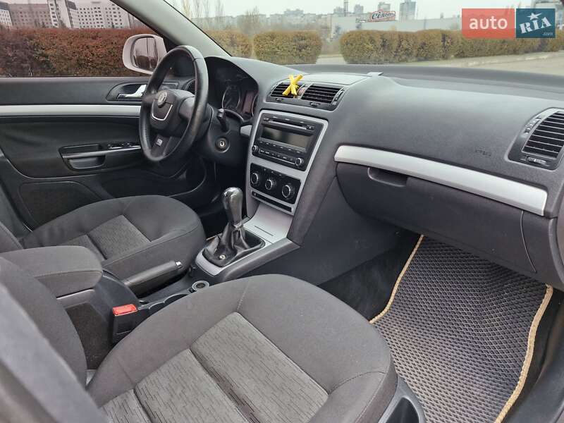 Ліфтбек Skoda Octavia 2010 в Кривому Розі