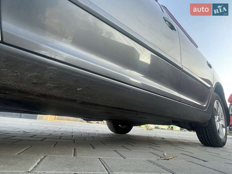 Лифтбек Skoda Octavia 2011 в Черкассах