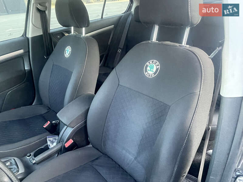 Лифтбек Skoda Octavia 2011 в Черкассах