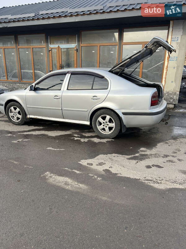 Лифтбек Skoda Octavia 2000 в Ярмолинцах