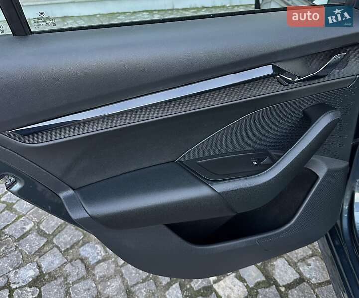 Лифтбек Skoda Octavia 2021 в Днепре