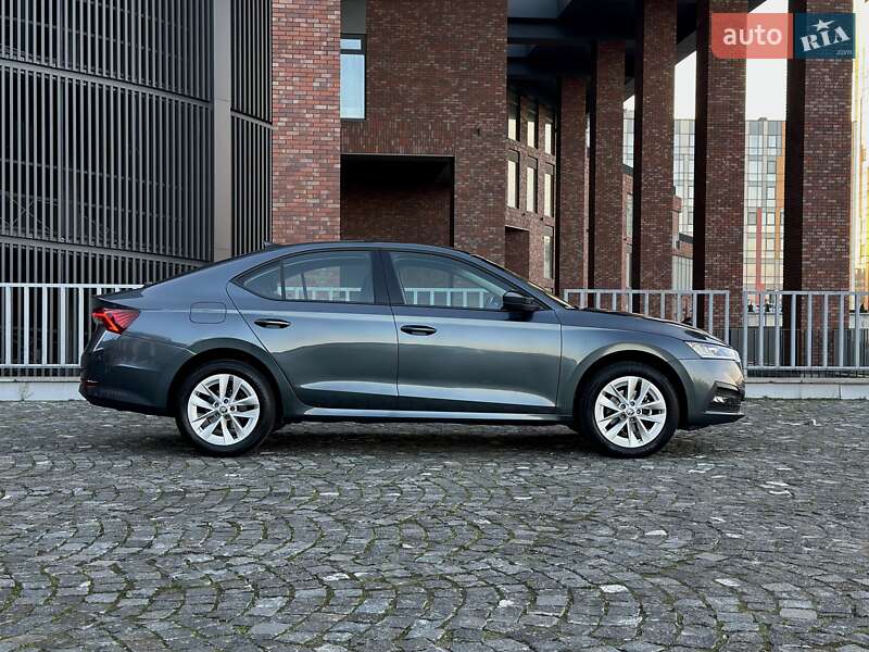 Лифтбек Skoda Octavia 2021 в Днепре