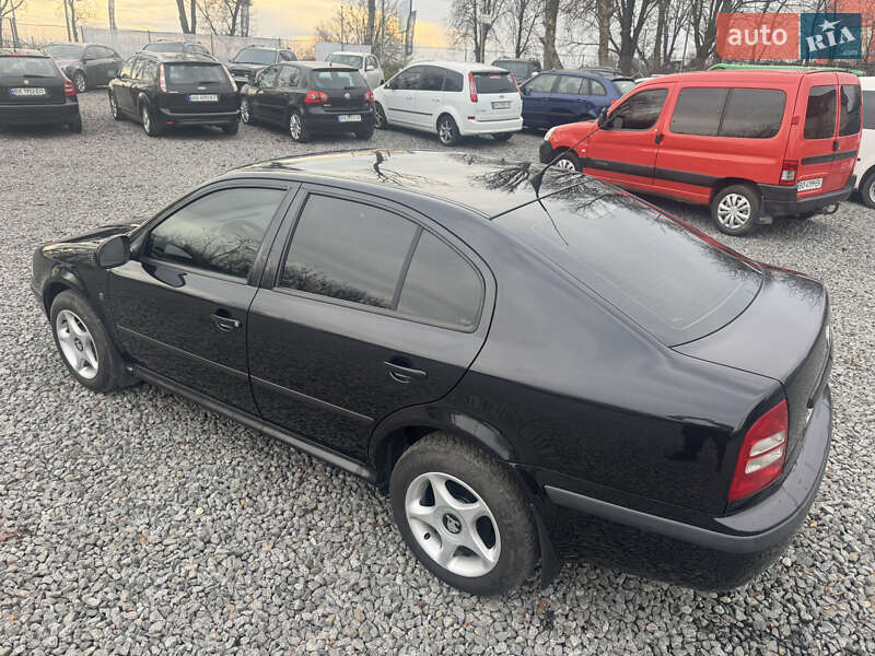 Лифтбек Skoda Octavia 2010 в Хмельницком