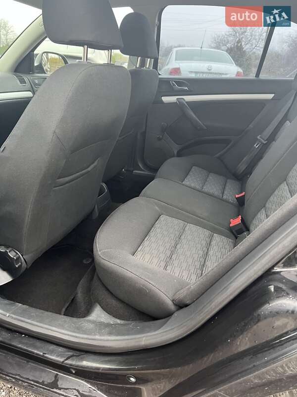 Ліфтбек Skoda Octavia 2011 в Звенигородці фото 6 Ліфтбек Skoda Octavia 2011 в Звенигородці