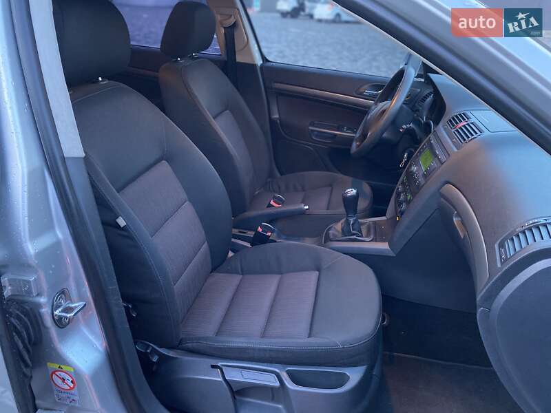 Лифтбек Skoda Octavia 2006 в Николаеве