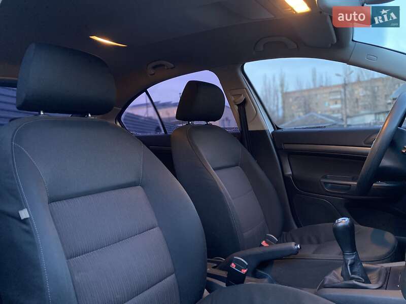 Лифтбек Skoda Octavia 2006 в Николаеве