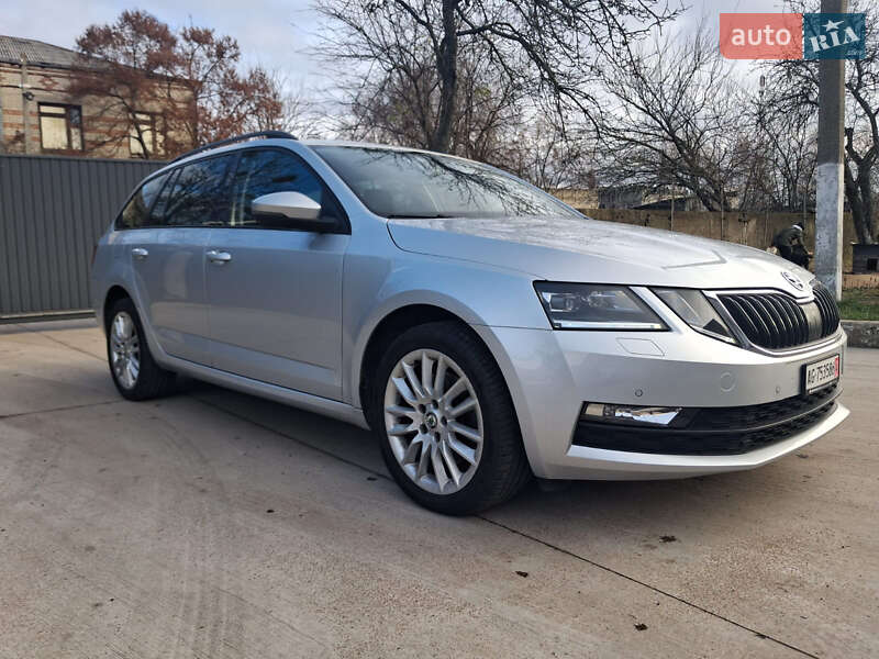 Универсал Skoda Octavia 2020 в Чернигове