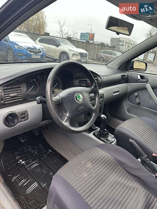 Ліфтбек Skoda Octavia 2001 в Рівному