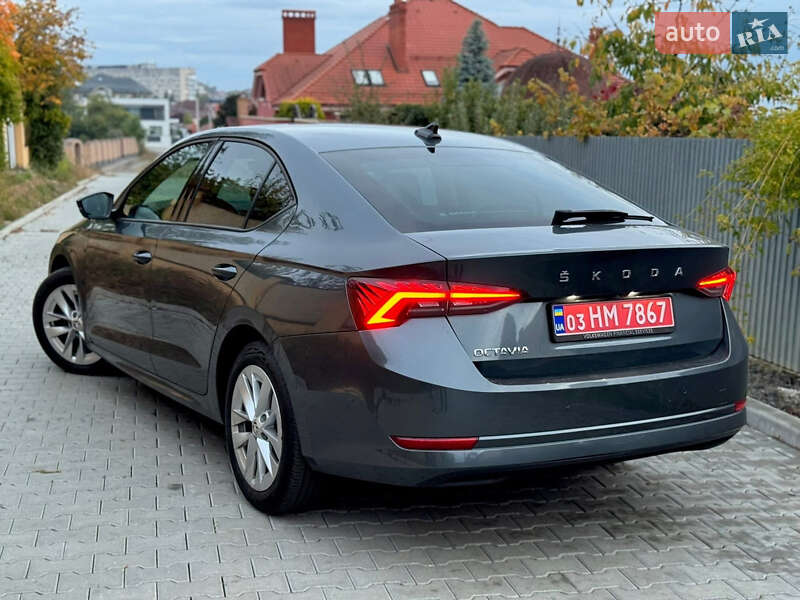 Ліфтбек Skoda Octavia 2021 в Ужгороді
