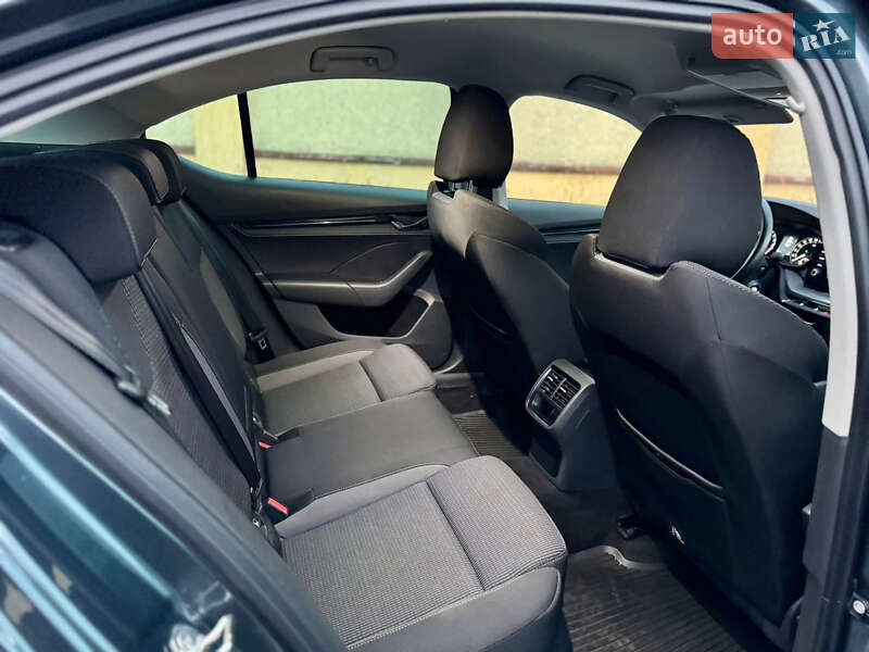 Ліфтбек Skoda Octavia 2021 в Ужгороді