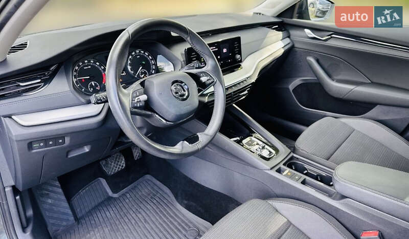 Ліфтбек Skoda Octavia 2021 в Ужгороді