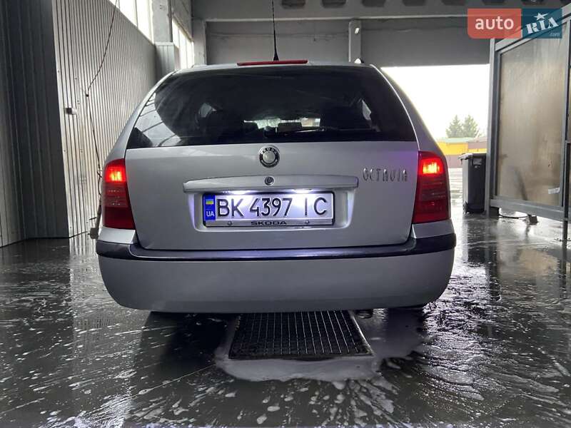 Универсал Skoda Octavia 2008 в Ровно