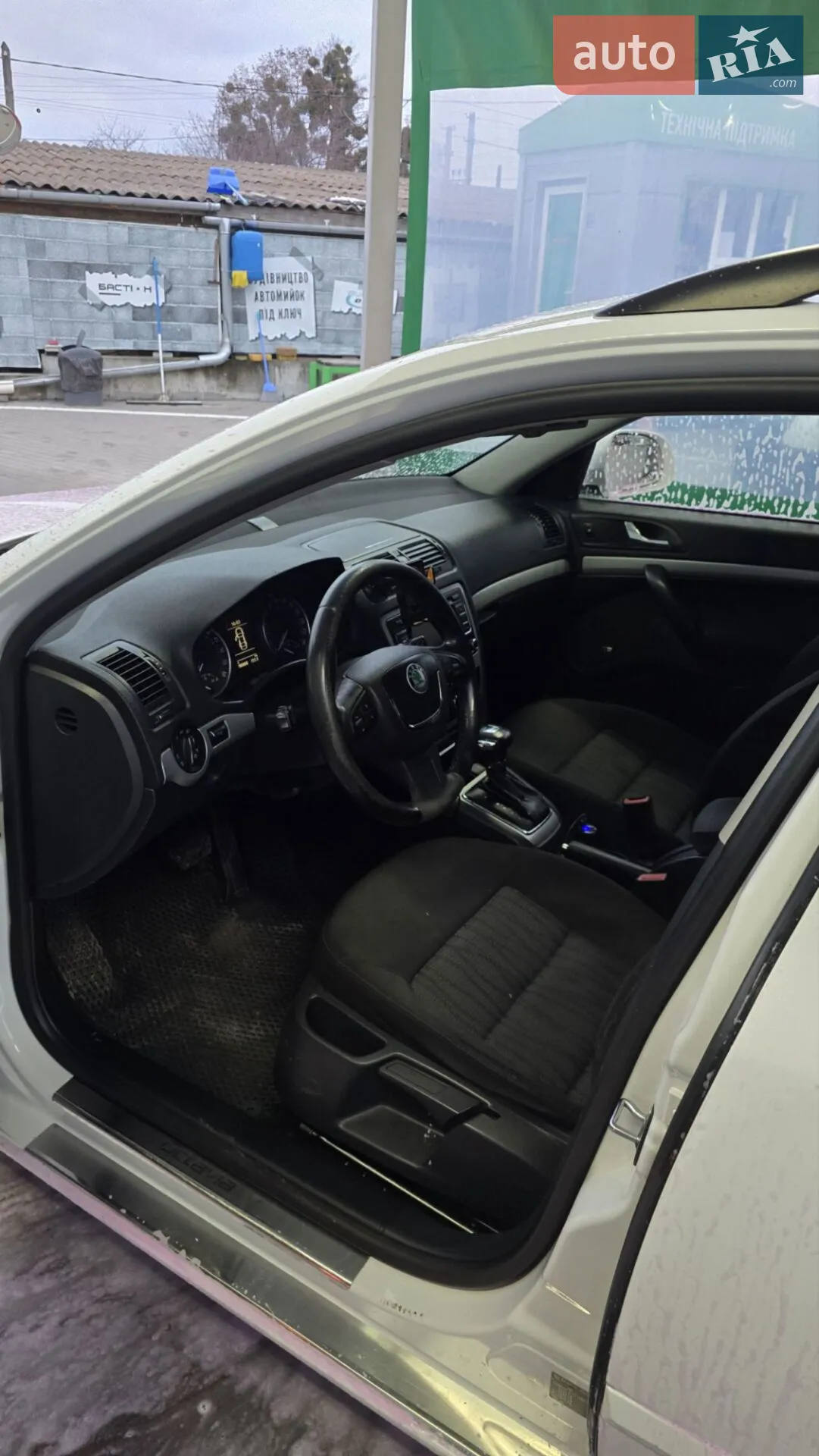 2011 Skoda Octavia - мініатюра 4