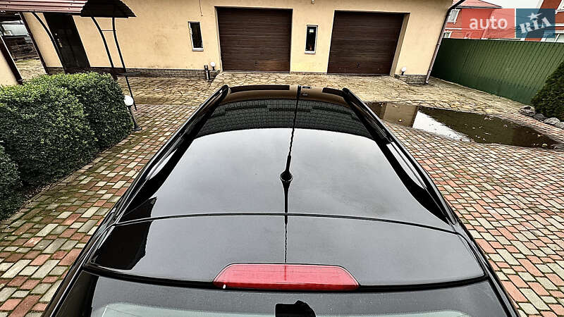 Универсал Skoda Octavia 2010 в Хороле