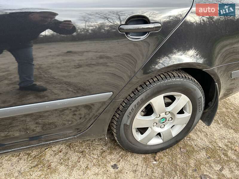 Ліфтбек Skoda Octavia 2006 в Дніпрі