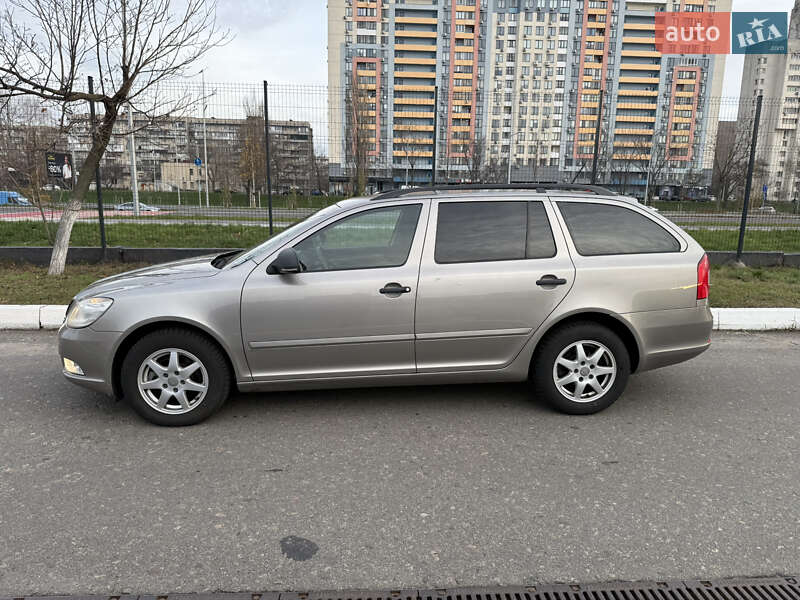 Универсал Skoda Octavia 2010 в Киеве