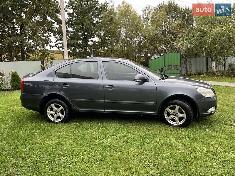 Лифтбек Skoda Octavia 2009 в Ивано-Франковске