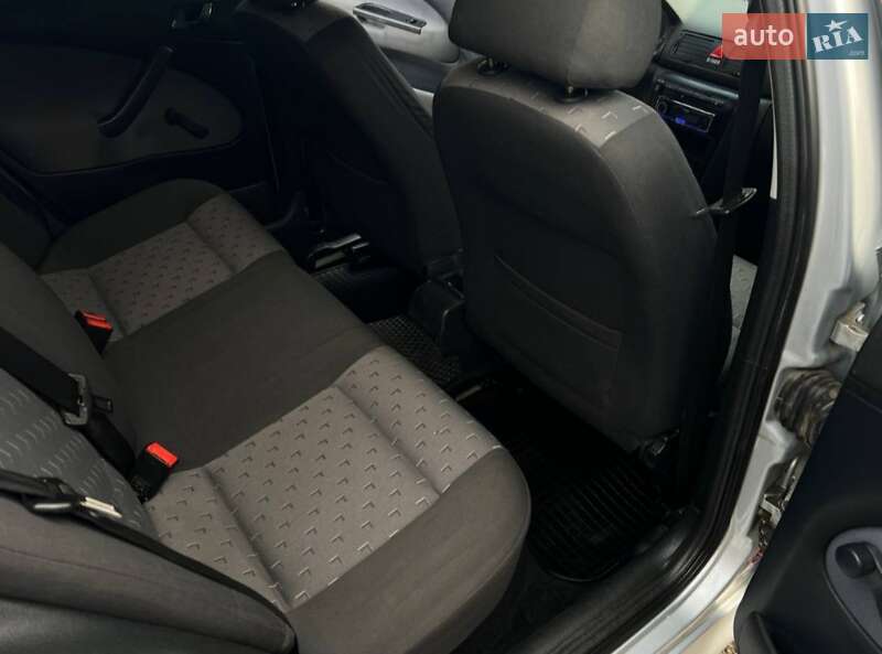 Лифтбек Skoda Octavia 2009 в Гайсине фото 15 Лифтбек Skoda Octavia 2009 в Гайсине