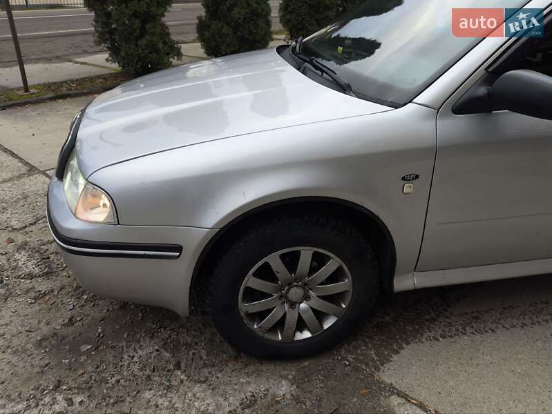 Ліфтбек Skoda Octavia 2003 в Надвірній
