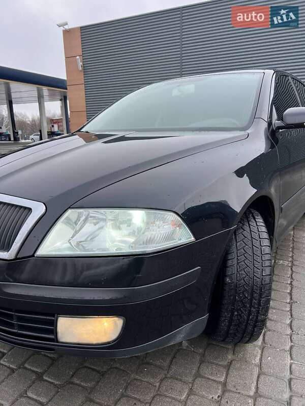 Лифтбек Skoda Octavia 2005 в Львове