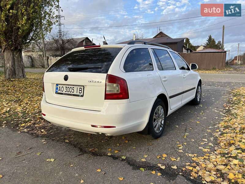 Універсал Skoda Octavia 2012 в Харкові